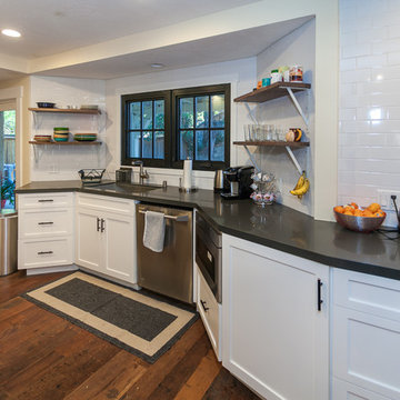 Daywalt - Kitchen and Dining