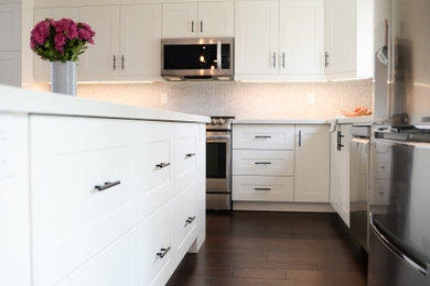 Inspiration for a transitional kitchen remodel in Toronto