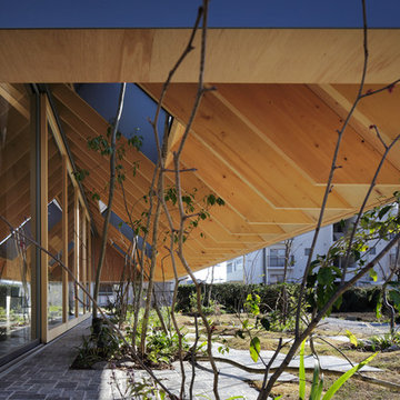 eaves house
