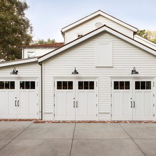 75 Traditional Exterior Home Design Ideas - Stylish Traditional Exterior Home