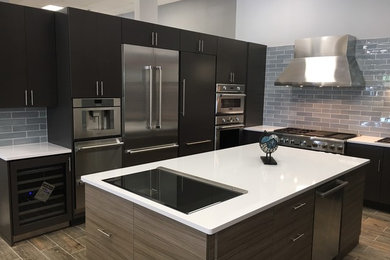 Example of a trendy kitchen design in Minneapolis