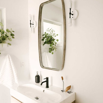 Mid-century Bathroom