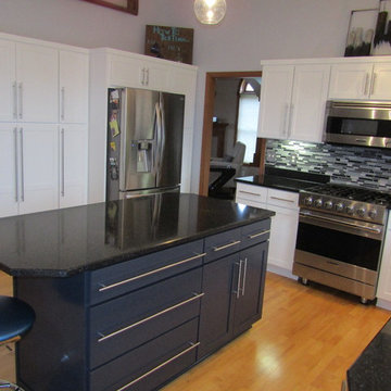 Sleek Contemporary Kitchen