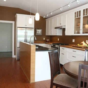 Compact Kitchen with Green Materials