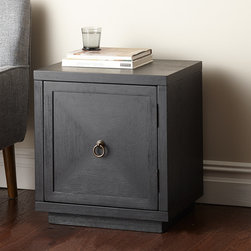 Fairmont Collection &ndash; 1-Door Side Table - Products