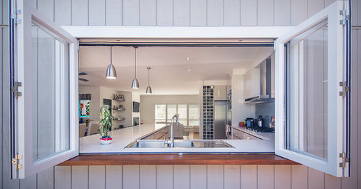 Kitchen Pass-Throughs Make Outdoor Dining a Breeze