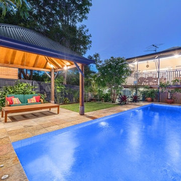 Queenslander Cottage Outdoor pool and Sala