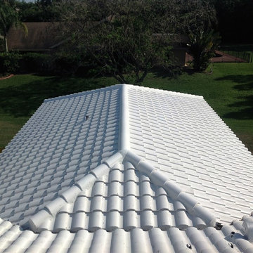 HIGH PROFILE BARREL ROOF TILES - EXTRA WHITE
