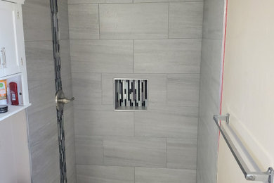 Inspiration for a timeless bathroom remodel in Denver