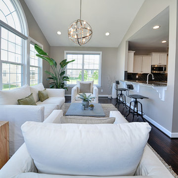 Sunroom / White Furniture
