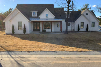 Farmhouse exterior home photo in Oklahoma City