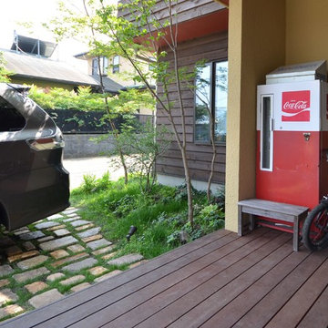 雑木林の中で見つけたカフェのような雰囲気に・・・ガーデンリフォーム。