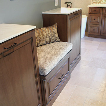 Los Serranos Master Bathroom