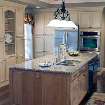 White and Honey | Haas Cabinet