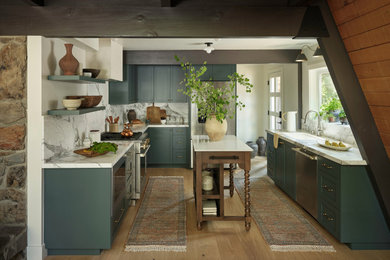 Inspiration for a transitional u-shaped kitchen remodel in Sacramento