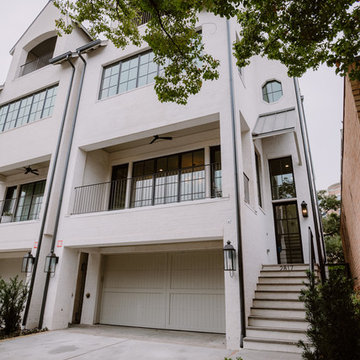 Stunning River Oaks Townhome