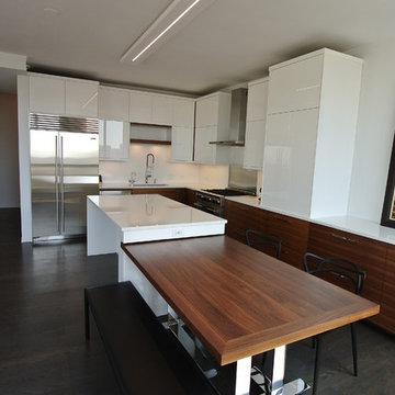Custom Kitchen with High Grade Plastic Finished Cabinets