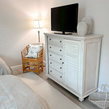 Blending Past and Present for a Fresh Transitional Design