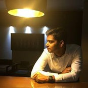 Jny Raphael's photo