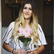 Emma Montazami's photo