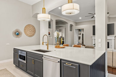 Inspiration for a mid-century modern kitchen remodel in Dallas