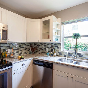 1940's Cottage in Hampton Terrace Sold After Rehab, Staging & Listing