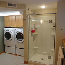 Basement laundry/bath