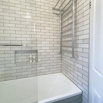 Compact Victorian Bathroom