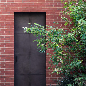 Beacon Hill Courtyard