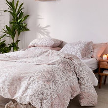 F St - Bedding