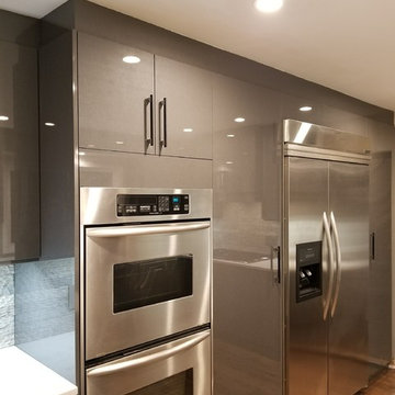 Bloomfield Modern Kitchen EuroStyle