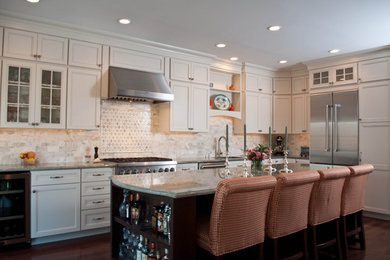 Transitional kitchen photo in Philadelphia