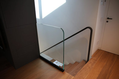 Scala a sbalzo moderna