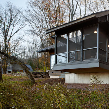 BK Cabin - Porch with house in background