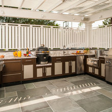 Outdoor Kitchen