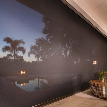 Phantom Manual Retractable Screens