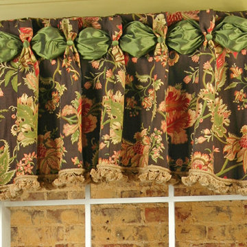 Dana Valance by Pate Meadows Designs