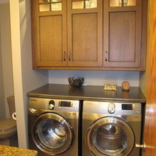 Master bath with washer dryer