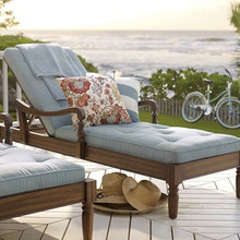 outdoor chaise lounge