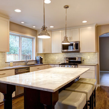 Transitional Kitchen in Puyallup
