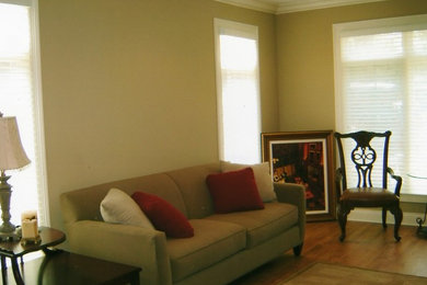 Living room - traditional living room idea in Chicago