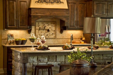 Elegant kitchen photo in Austin