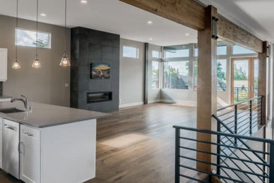 Example of a minimalist home design design in Seattle