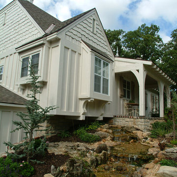 Cape Cod on Riverbluff