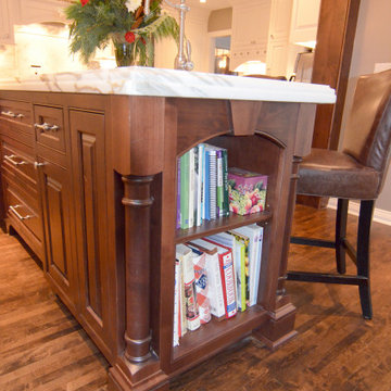 Glengary Residence Kitchen - Shaker Heights