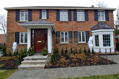 Home design - traditional home design idea in Montreal