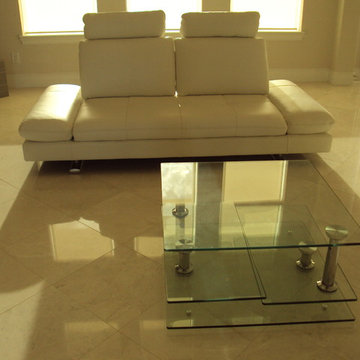 Sasha Sofa & Rose Cocktail Table
