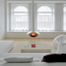 Suspended fireplace