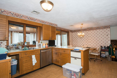 Inspiration for a transitional kitchen remodel in Boston
