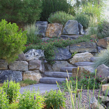 Rock retaining wall